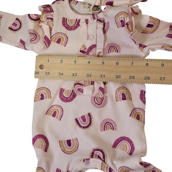 Jessica Simpson Baby Girl One Piece Rainbow Outfit + Matching Hat 0-3 Months - Picture 9 of 10